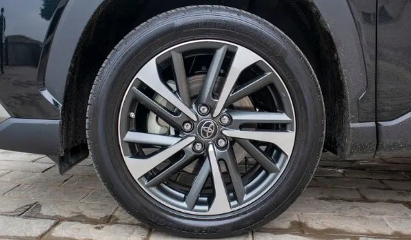 锋兰达轮胎尺寸 锋兰达轮胎型号规格(215/60 r17)