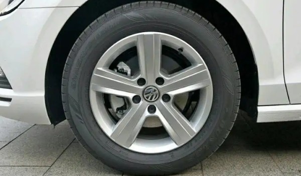 大众凌渡轮胎型号 凌渡轮胎型号规格(225/50 r17)