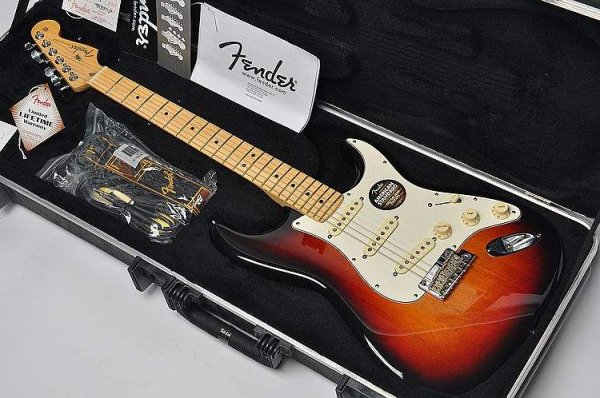 世界上最贵的吉他，Fender吉他拍出280万美元