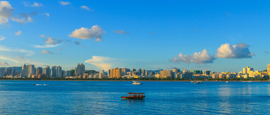 中国最美的十大海滨城市，三亚高居榜首，第五是东方