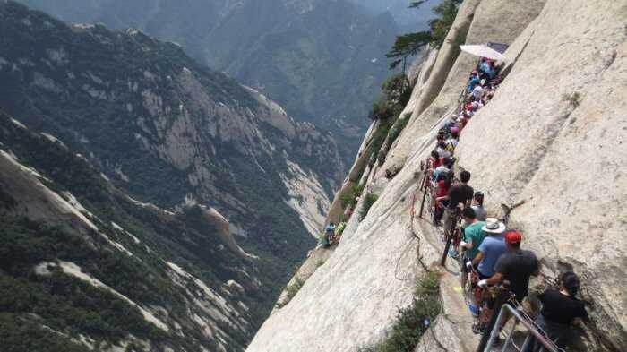 全球最危险的十大徒步路线，华山长空栈道居榜首